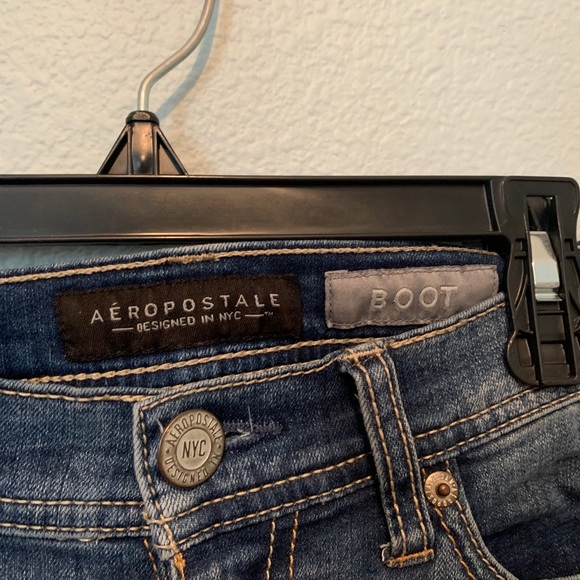 AEROPOSTALE | Bootcut Jeans Short, Medium Wash - Picture 2 of 3